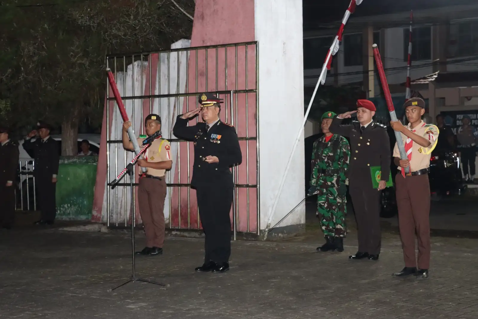 Apel Kehormatan dan Renungan Suci HUT ke-80 RI di TMP Tondano Berlangsung Khidmat